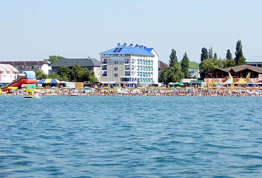 Dolce Vita Resort Hotel Zaliznyy Port Exterior photo